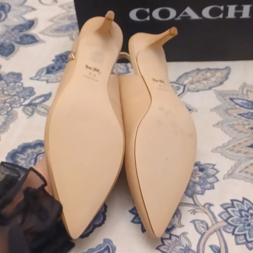 Coach Jillian Beachwood  Slingback Heels Great Neutral SZ 6.5B - Picture 14 of 16